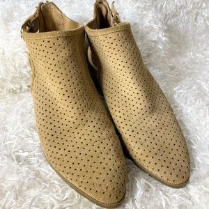 Anne Klein Gracie Anne Brindle Cutout Booties Size 7.5